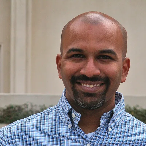 Portrait of Sunil Vemuri