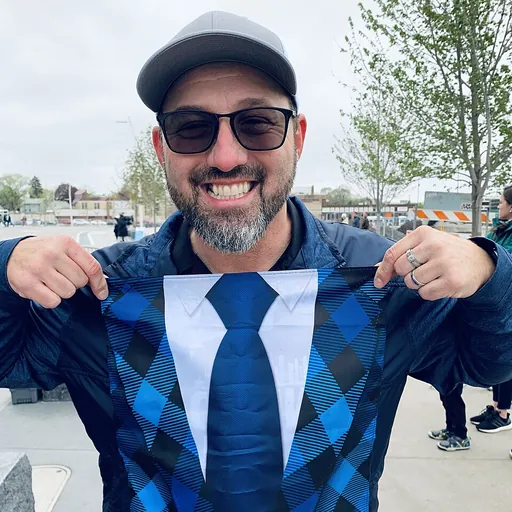 Portrait of Chris Hawkey