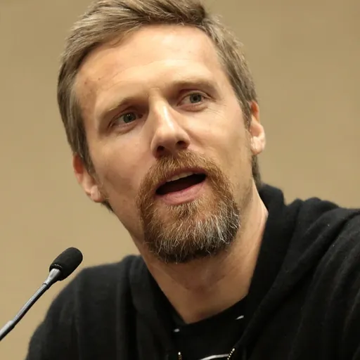 Portrait of Teddy Sears