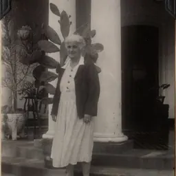 Portrait of Amparo de Zeledón