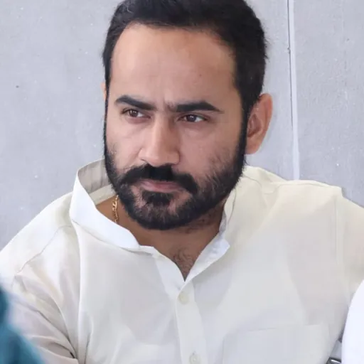 Portrait of Meet Hayer