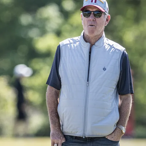 Portrait of Norv Turner