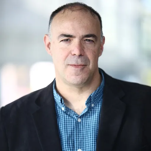 Portrait of Dan Peer