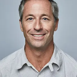 Portrait of Laurence Tosi