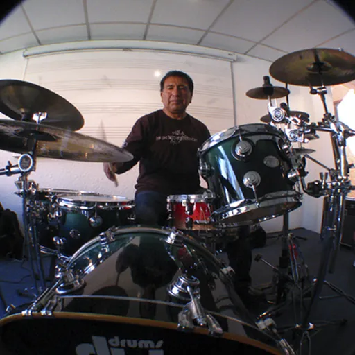 Portrait of Alex Acuña