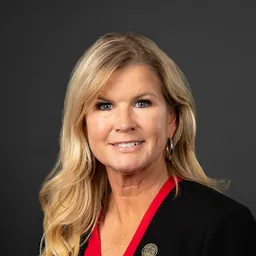 Portrait of Heather Hora