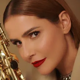 Portrait of Deborah Secco
