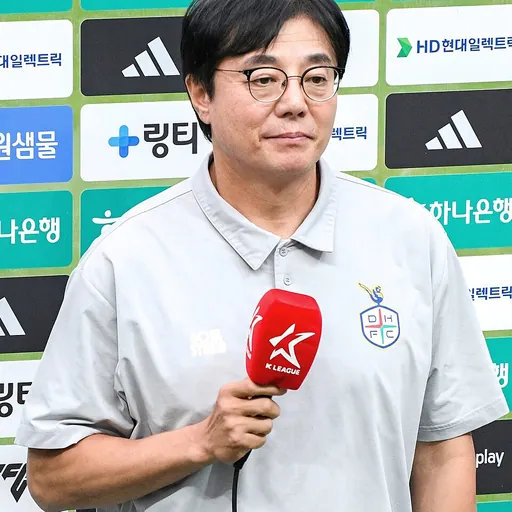 Portrait of Hwang Sun-hong