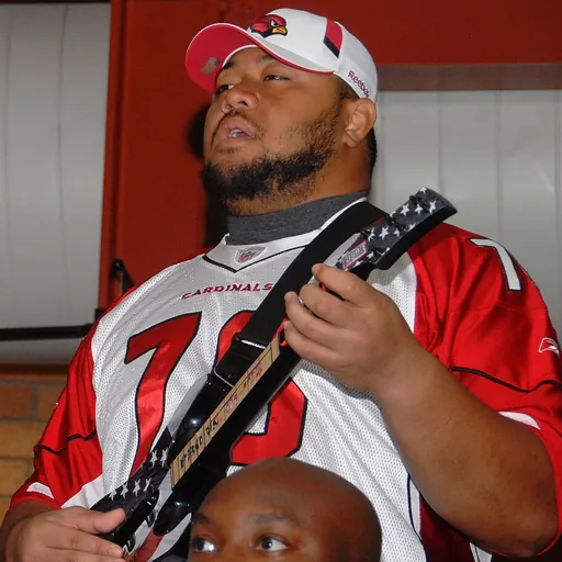 Portrait of Deuce Lutui