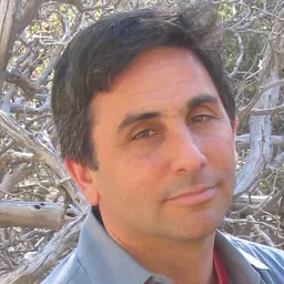 Portrait of Glen Hirshberg