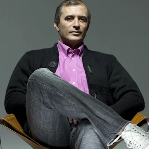 Portrait of Paulo Barros