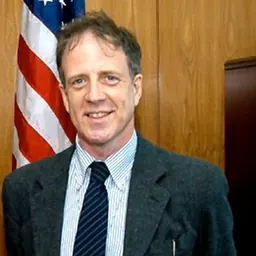 Portrait of Larry Rohter