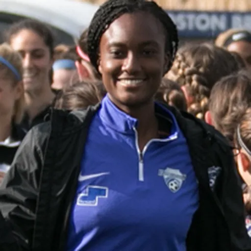 Portrait of Ifeoma Onumonu