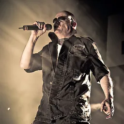 Portrait of Andrew Eldritch