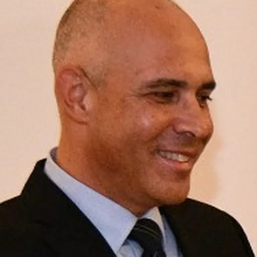 Portrait of Alon Chen