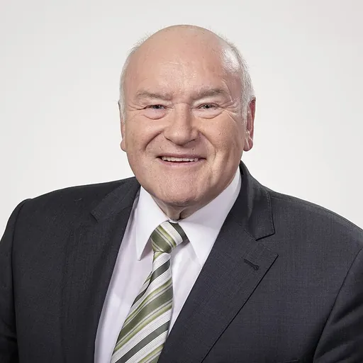 Portrait of Ernst Hinsken