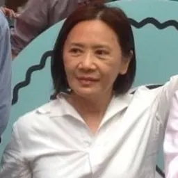 Portrait of Deanie Ip