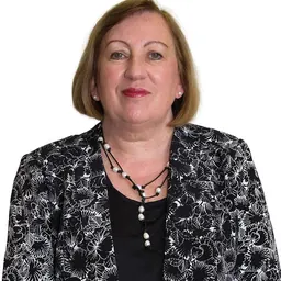 Portrait of Jennifer Stow