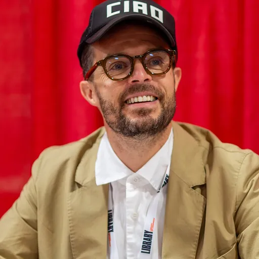Portrait of Oliver Jeffers