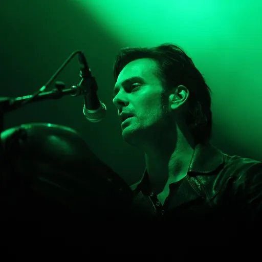 Portrait of Dean Fertita