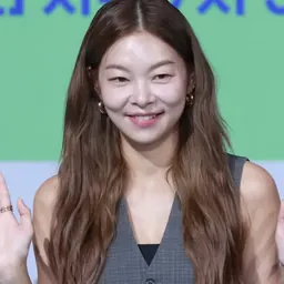 Portrait of Song Haena