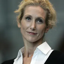 Portrait of Chloe Dallimore