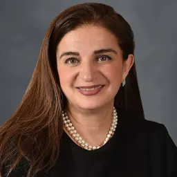 Portrait of Roxana Mehran