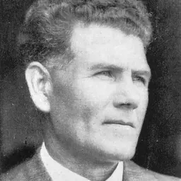 Portrait of Angus McLagan