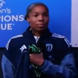 Portrait of Deja Davis