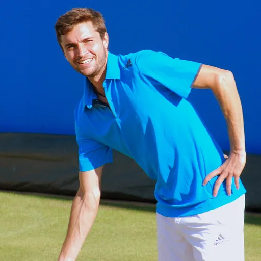 Portrait of Gilles Simon