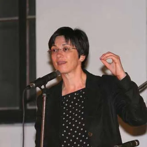 Portrait of Bente Kahan