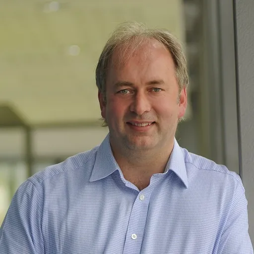 Portrait of Nick Jennings