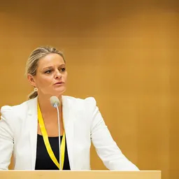 Portrait of Annika Olsen