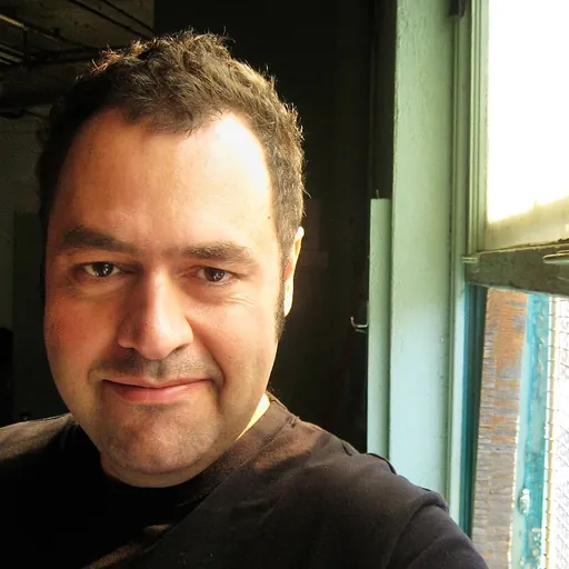 Portrait of Tony Asimakopoulos