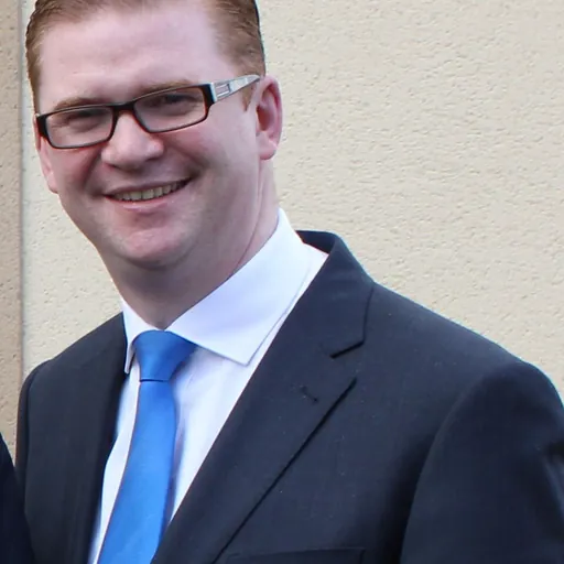 Portrait of Simon Hamilton