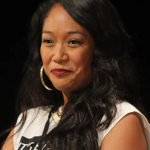 Portrait of Shelby Rabara