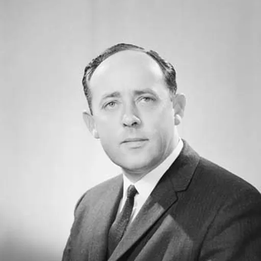Portrait of Les Johnson