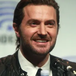 Portrait of Richard Armitage