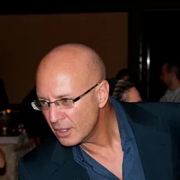 Portrait of Alex Bekker