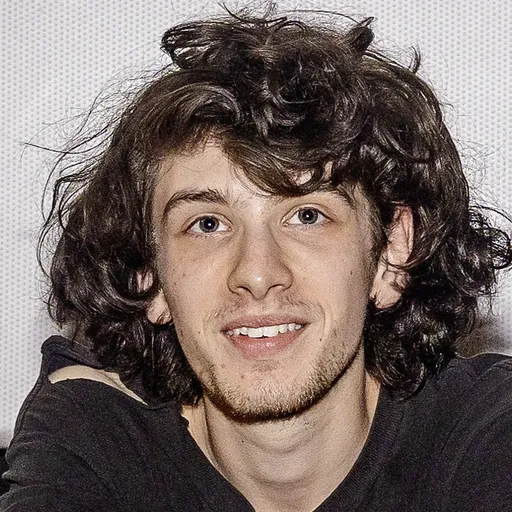 Portrait of Mark Eydelshteyn