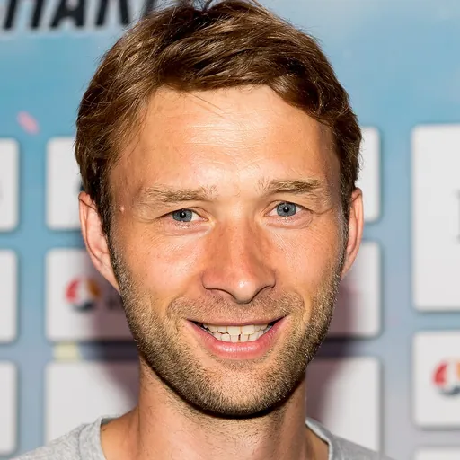 Portrait of Simon Rolfes
