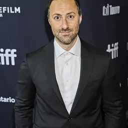 Portrait of Ben Shirinian