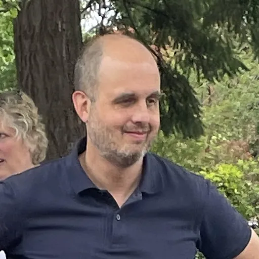 Portrait of Drew Hansen