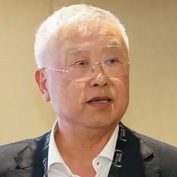 Portrait of Ming Hsieh
