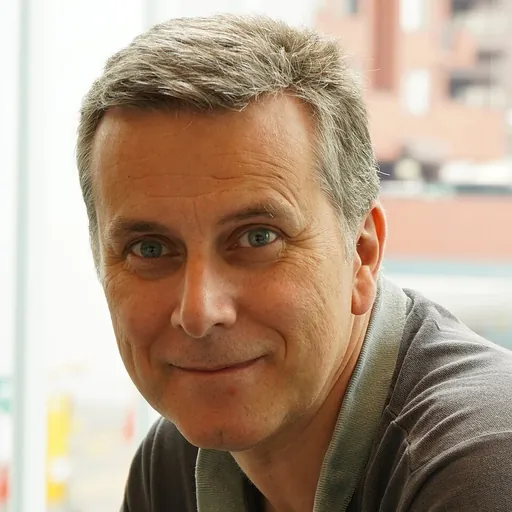Portrait of Daniel Mills