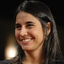 Portrait of Julia Bacha