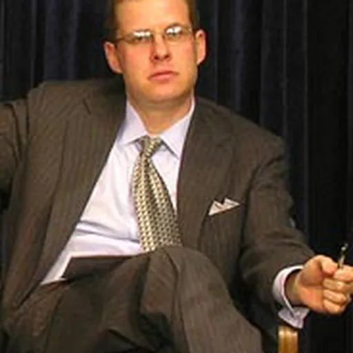 Portrait of Max Boot