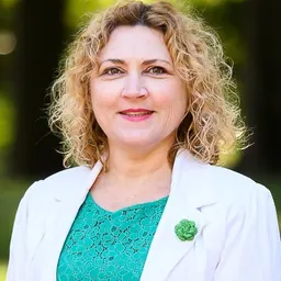 Portrait of Emma Davidson