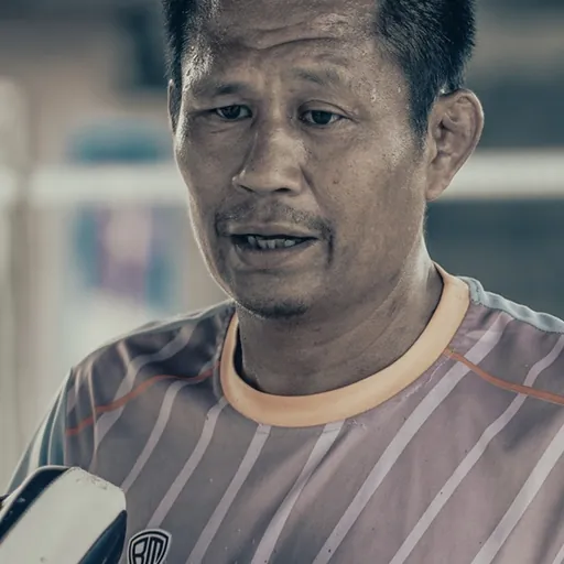 Portrait of Jaroensap Kiatbanchong