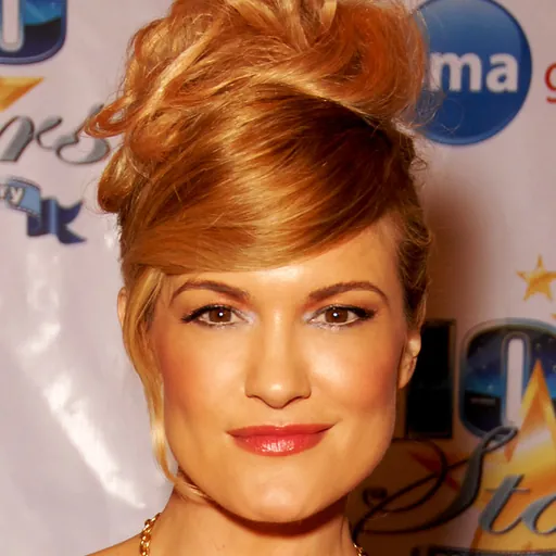 Portrait of Victoria Pratt